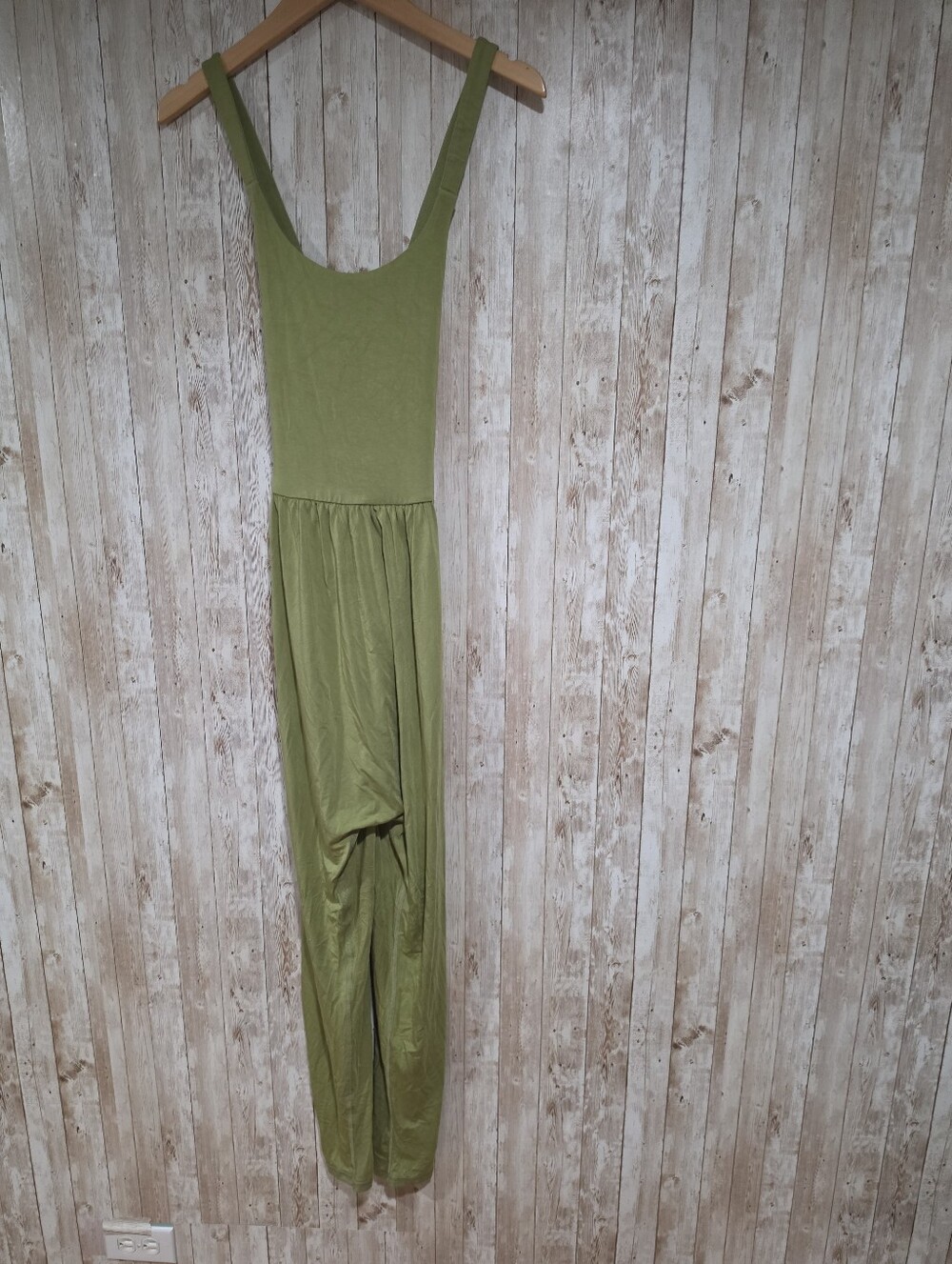 Imbodhi Sexy Racerback Stretch Athleisure Preppy Jumpsuit Size L Green